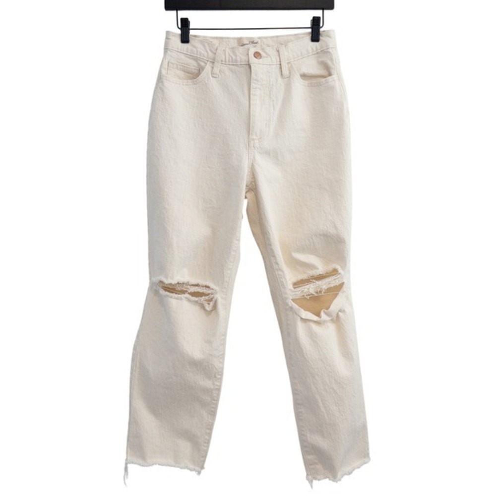 Universal Thread Straight Leg Distressed Jeans in Cream